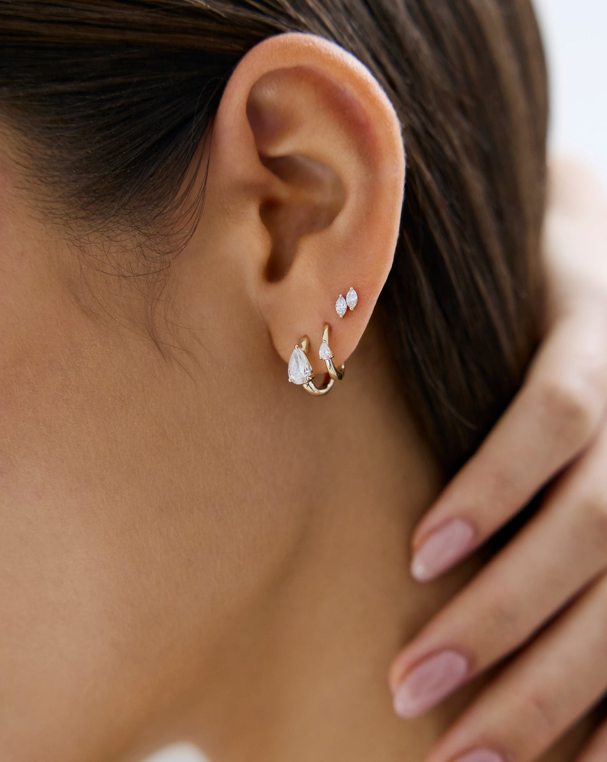 Twinkling earstuds